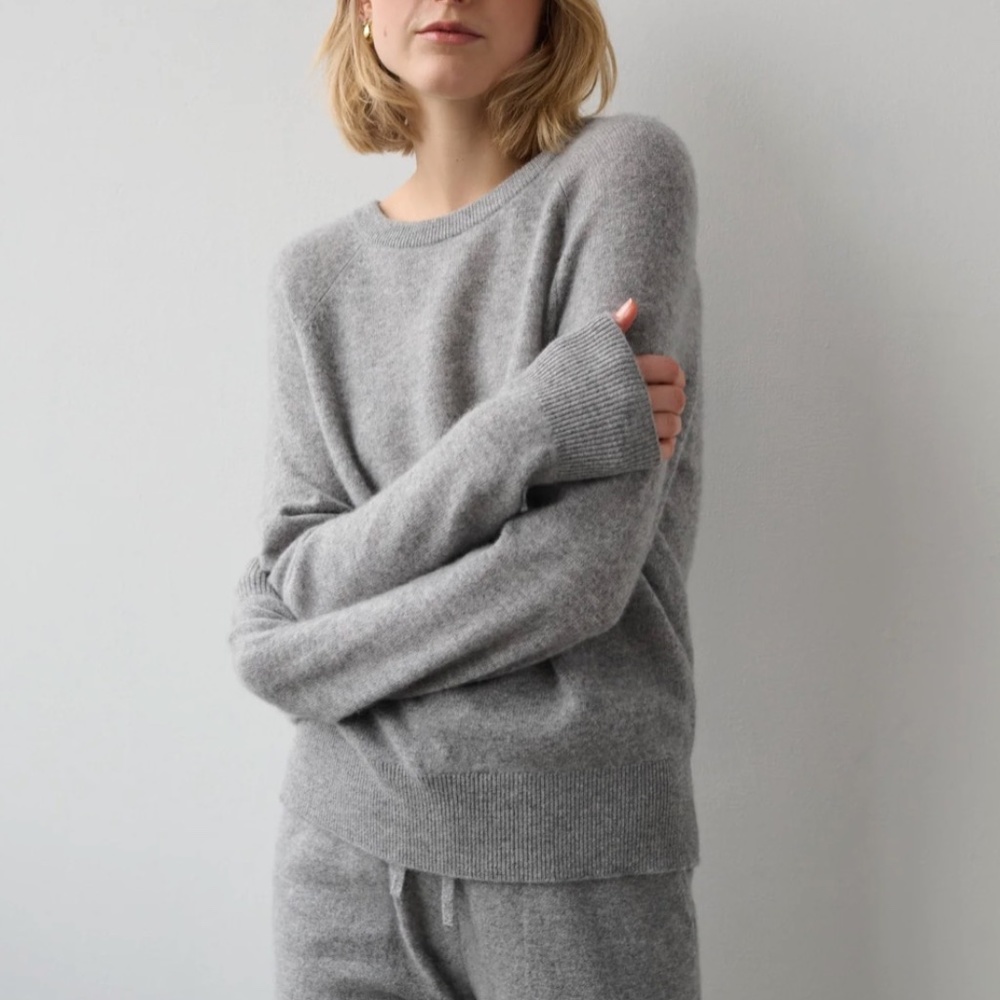 White + Warren EUC Cashmere Sweater with Rib Trim Size Smalll